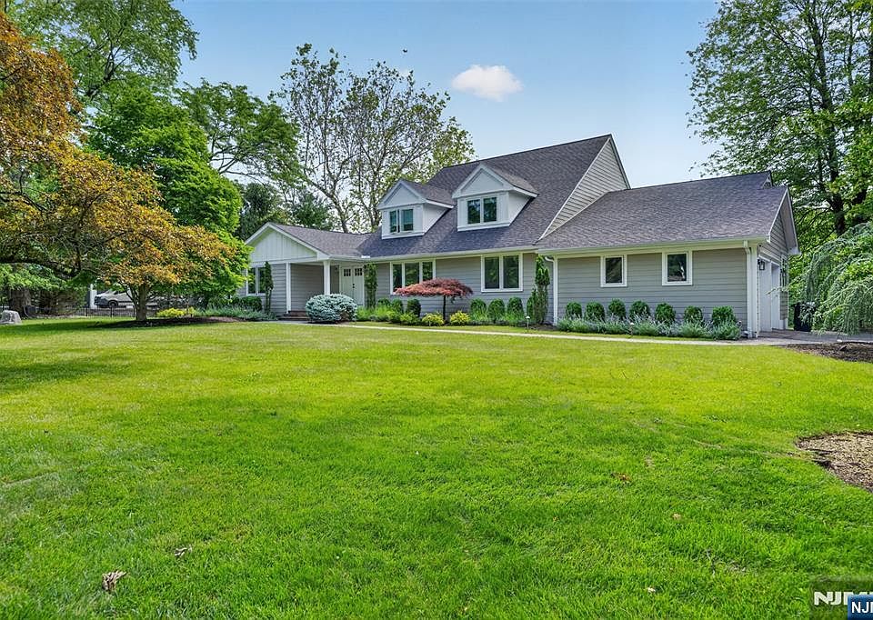 1st image of 22 Glencarl Rd