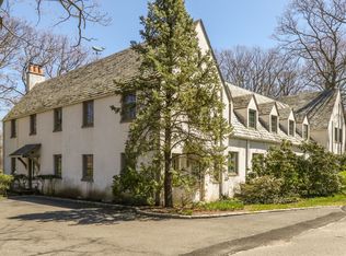 216 Little Neck Rd, Centerport, NY 11721