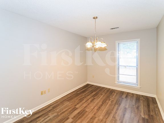 5th image of 6041 Colonyhill Dr