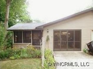 10 Ardis Ln #D, Hendersonville, NC 28792