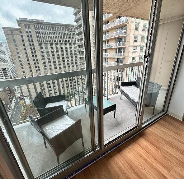 545 N Dearborn St #1905 — Photo 31