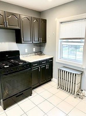 2nd image of 81 Centre St #20