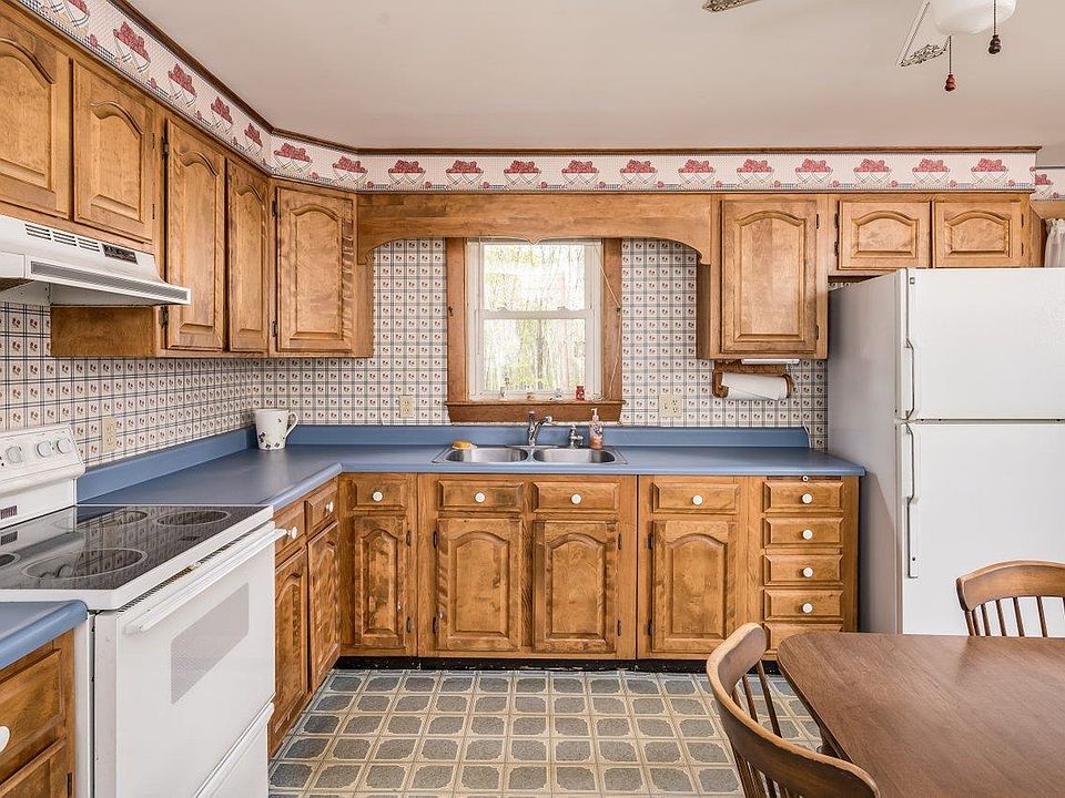 31 Crest Drive, Somersworth, NH 03878 Zillow