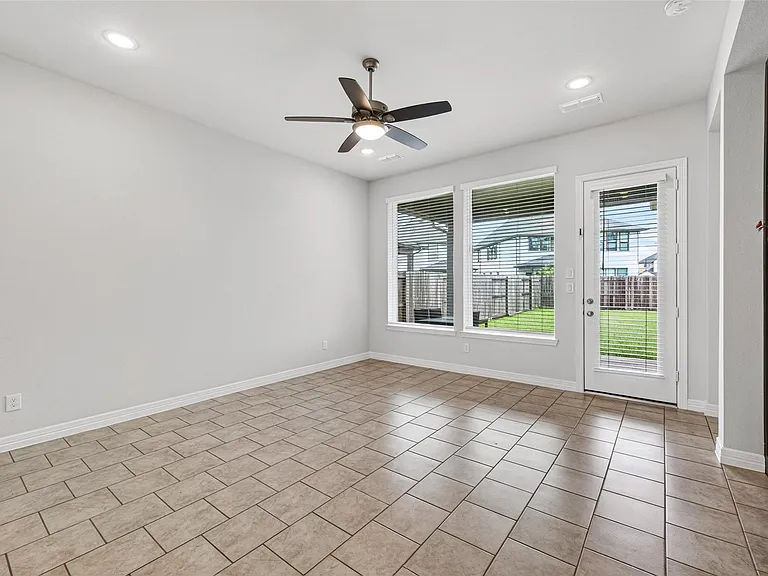 6602 Albany Forest Ct — Photo 10