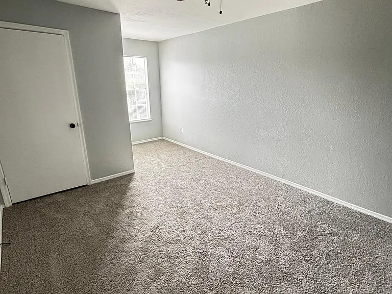 1610 Columbia Arms Cir #231 — Photo 10