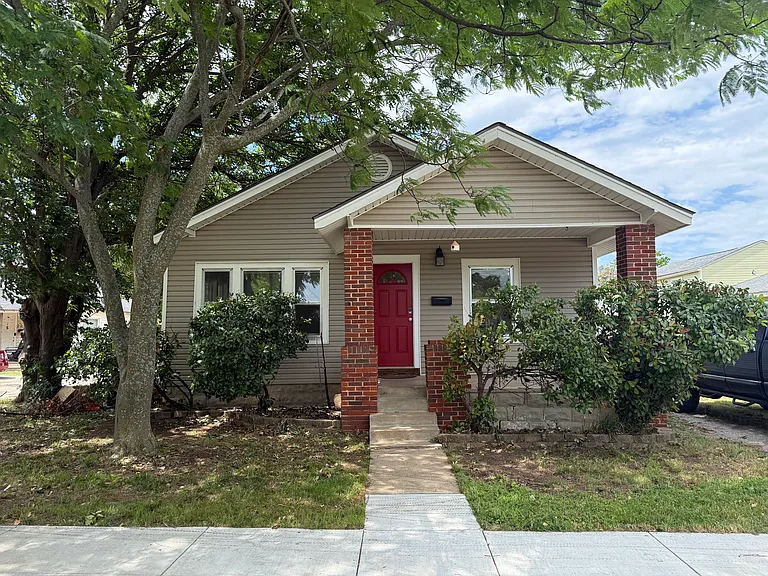 418 N Crawford Ave — Photo 8