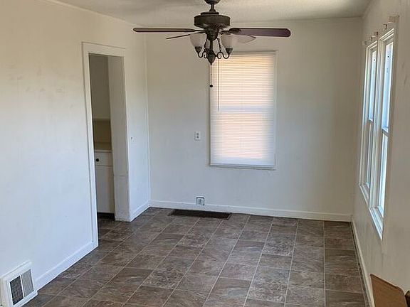 4th image of 708 Van Giesen St