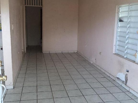 2nd image of 517 Calle Amapola