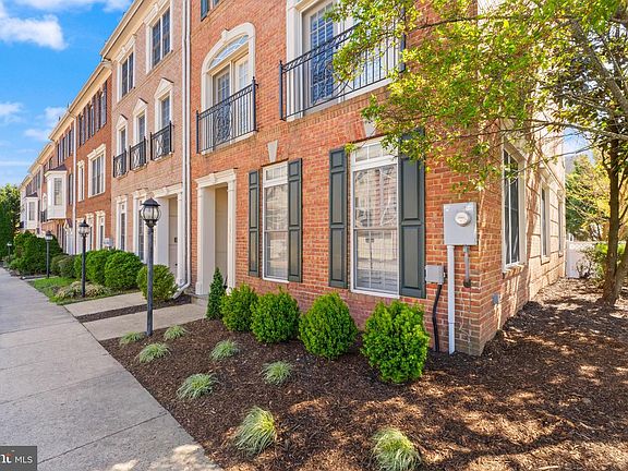 4th image of 42465 Regal Wood Dr
