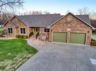 12 Apple Blossom Ln, Monett, MO 65708