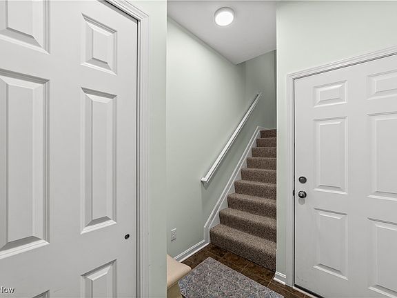 5th image of 123 Vine St #49