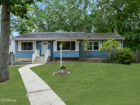 26 Laurel Place, Howell, NJ 07731