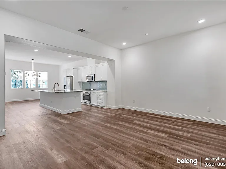 5832 Crespi Way — Photo 1