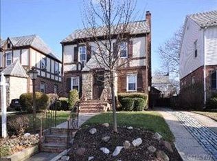 4839 213th St, Oakland Gardens, NY