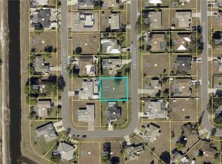 17 Crestwood Cir S, Lehigh Acres, FL 33936