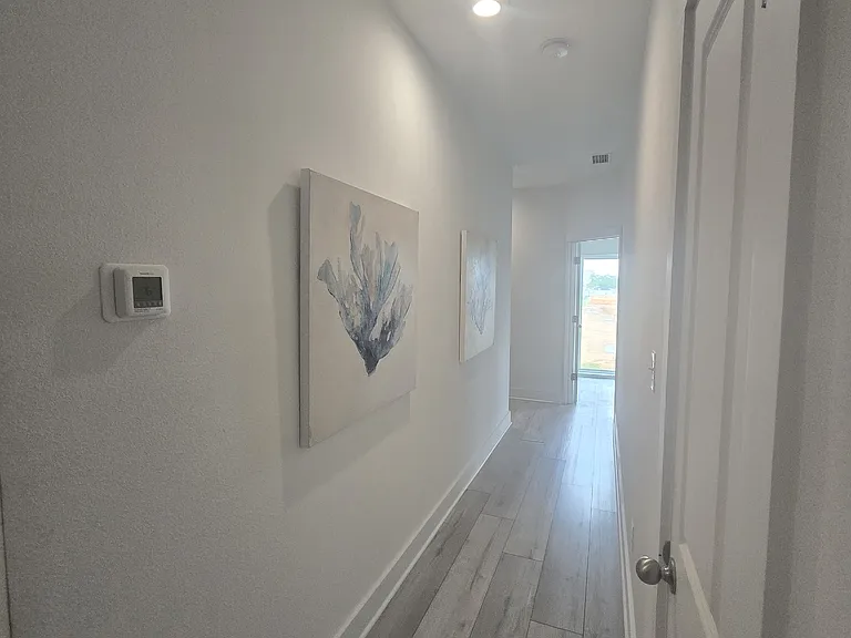 305 S Clubbs St #305 — Photo 8