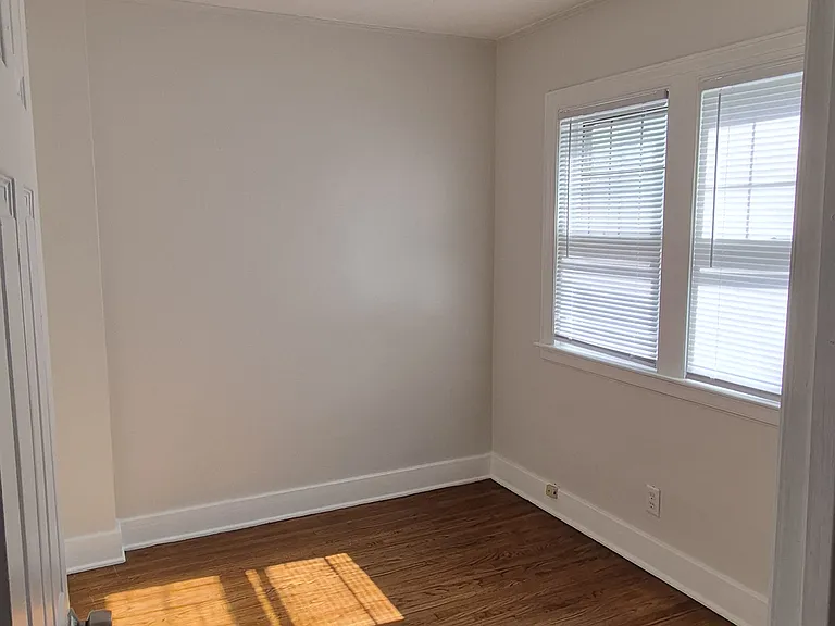 2808 Goddard Rd — Photo 10
