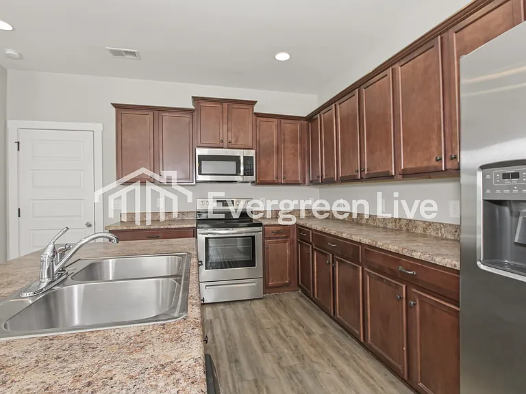 5849 Cheshire Cove Trl — Photo 5