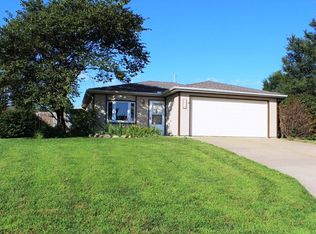 506 Mustang Dr, Ogden, KS 66517
