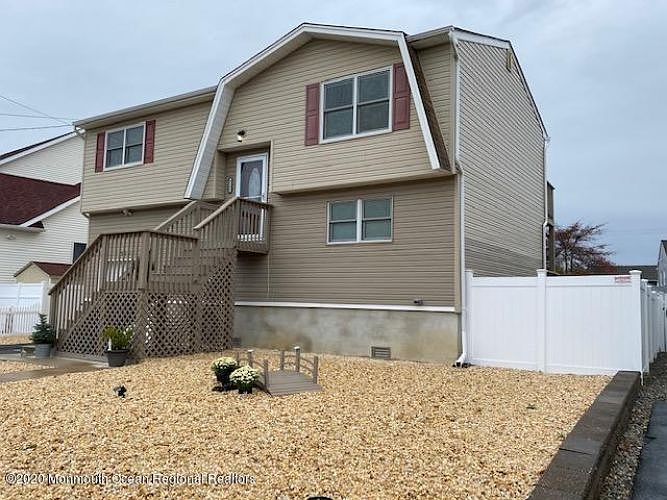 1st image of 3132 Oceanic Dr