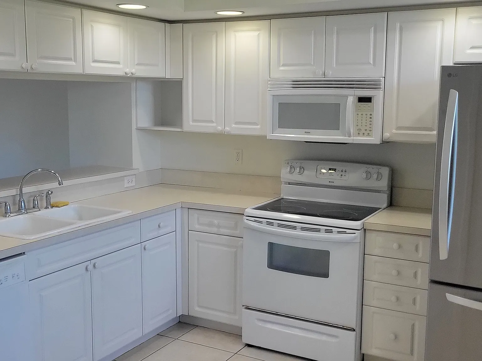 2 bed, 1324 sqft, $1,850 — Photo 4
