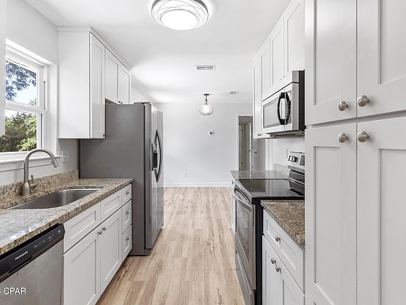 5th image of 1202 Cornell Dr