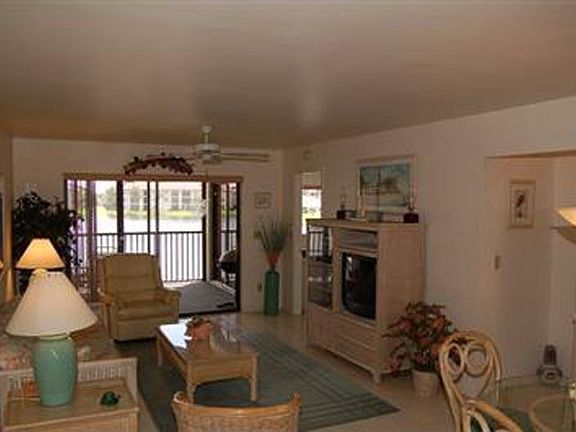 Fully Furnished, just bring your toothbrush