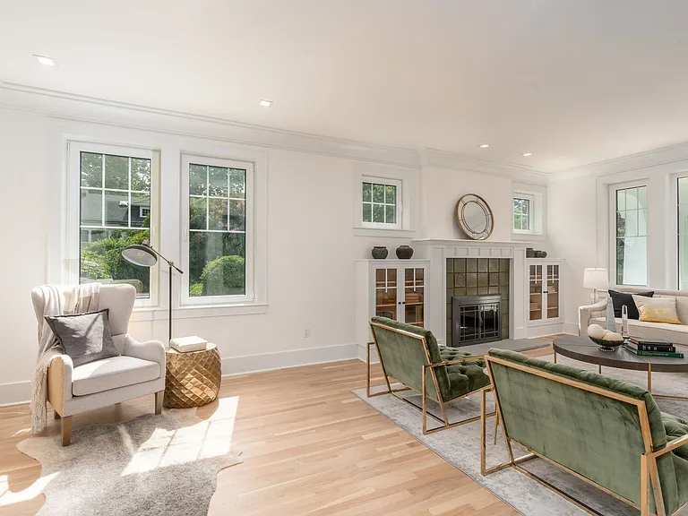 3903 Legation St NW — Photo 9