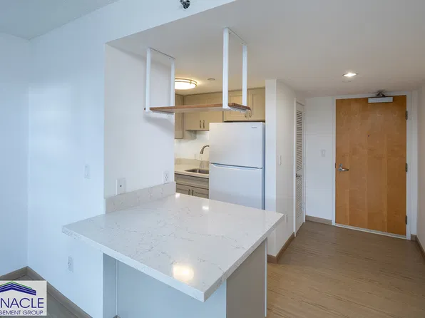 545 Queen St APT 622, Honolulu, HI 96813