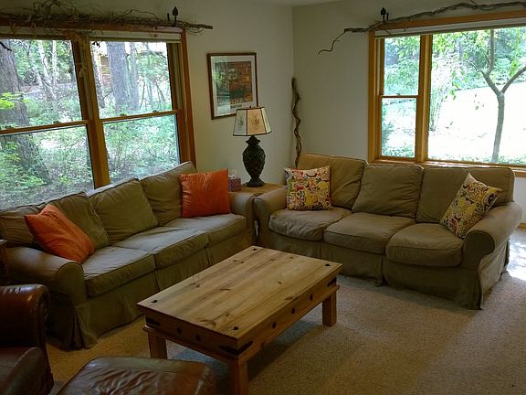 4th image of 1676 W Lakeshore Dr