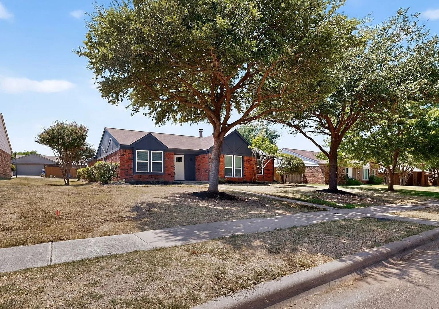Newly Renovated Home In Coppell — Photo 4