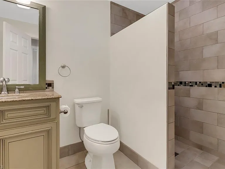4472 Beechwood Lake Dr — Photo 18