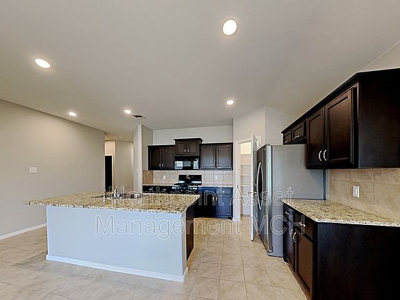 5th image of 741 Walls Blvd