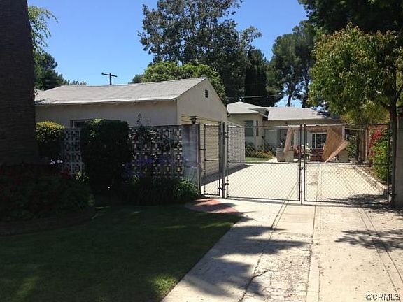 3rd image of 311 N Catalina St