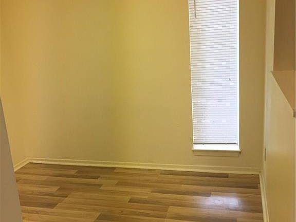 5th image of 2246 Irwin St #1111