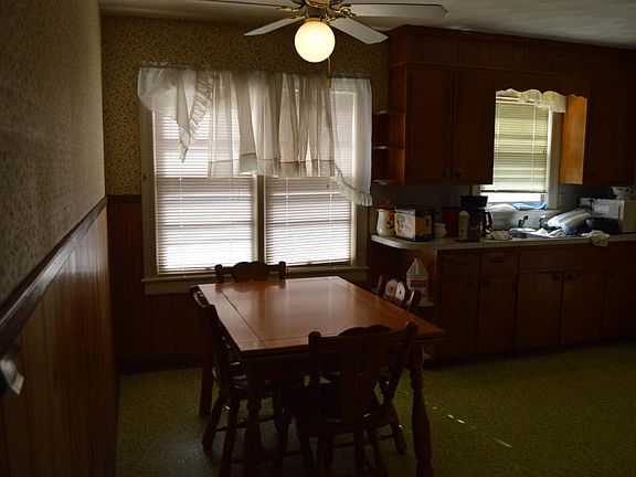 3rd image of 440 Orchard Ave