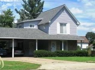 809 Main St, Fenton, MI 48430