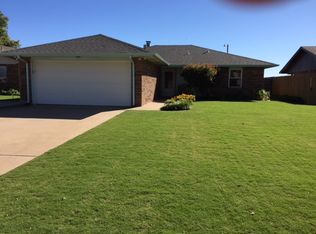 5621 Fountain Head Dr, Enid, OK 73703