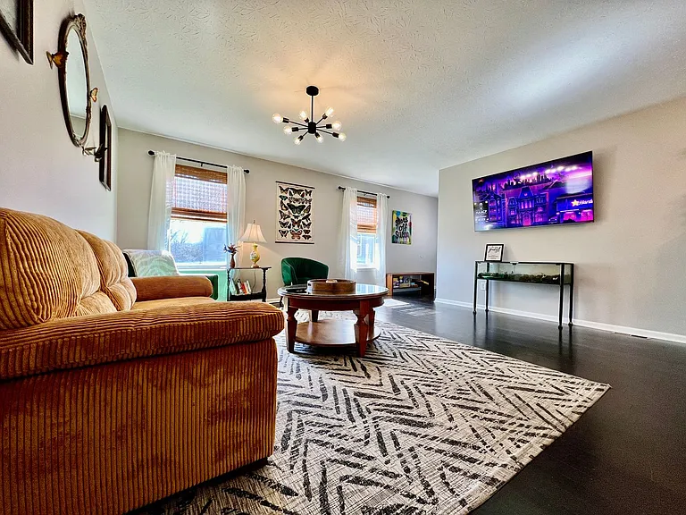 190 Overbrook Dr — Photo 5