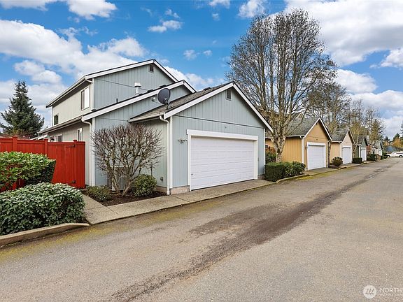 2nd image of 1630 Sundrop Lane SE