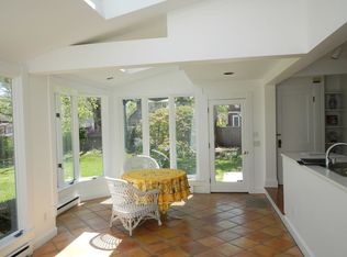 47 Roseland Ter, Longmeadow, MA 01106
