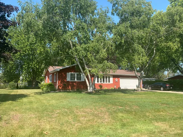 425 Kirkwood Dr, Oshkosh, WI 54904