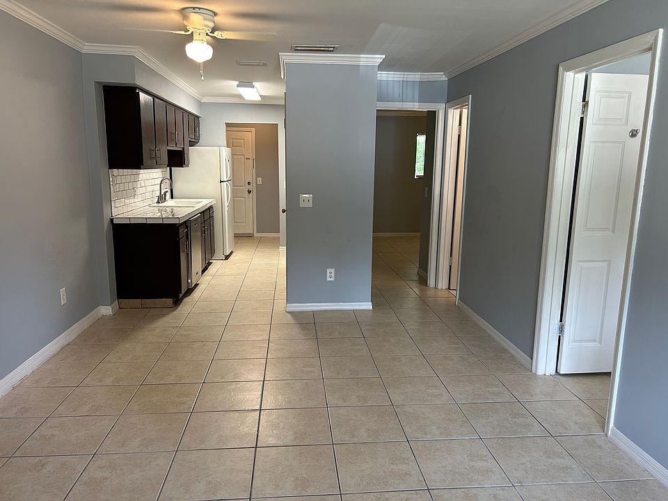 1st image of 3879 Osprey Cir #B
