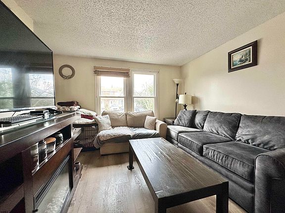 4th image of 12 Ontario Dr #A