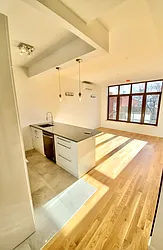 258 Eckford Street, #4