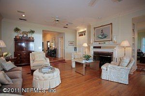 4th image of 3034 Lake Shore Blvd