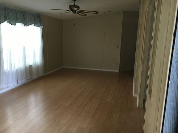 5th image of 830 Tamarind Cir