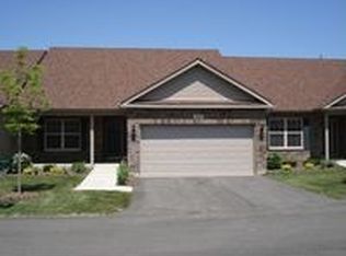 723 Dolores Ln, Sycamore, IL 60178