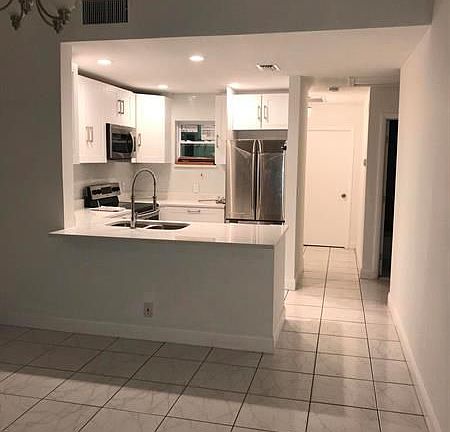 2nd image of 629 NW 1st Ave