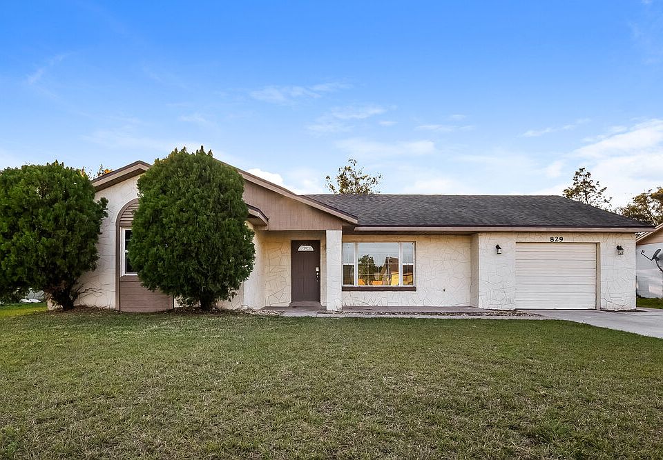 1st image of 829 W Birchwood Cir